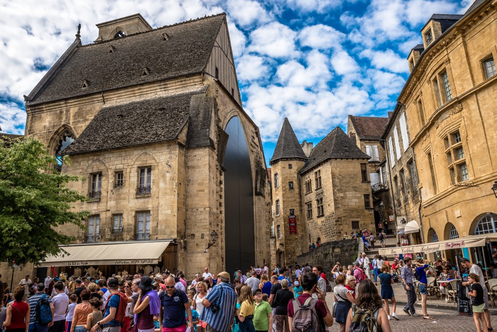 Sarlat, France: A Sandstone Gem That History Geeks Will Love