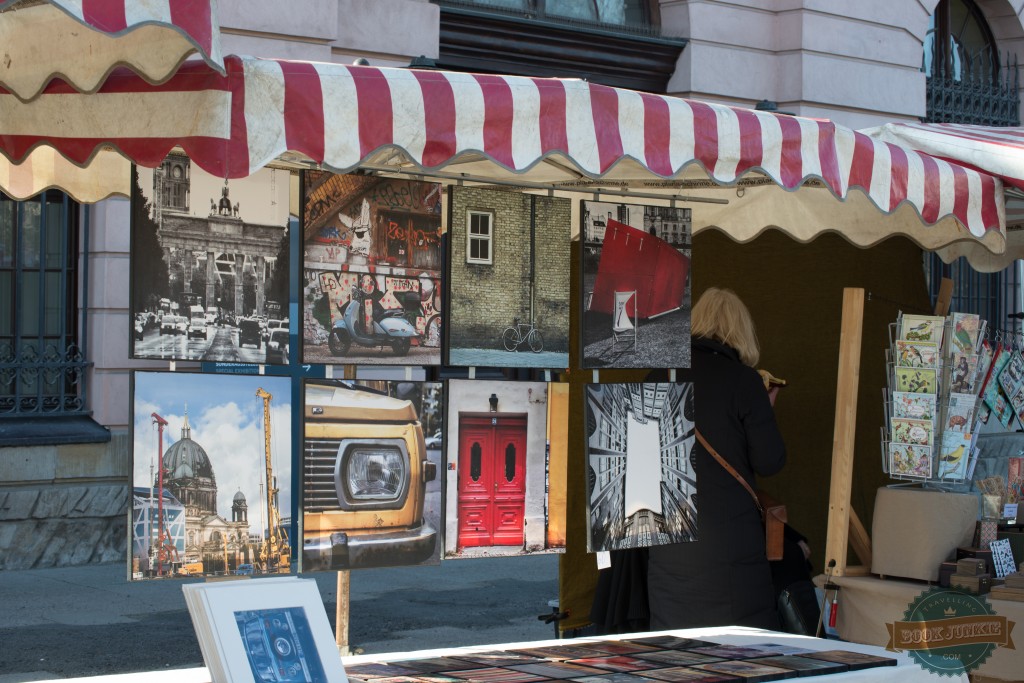 Art-Stalls- from-the-art-market-in-Berlin-near-Museum-Island