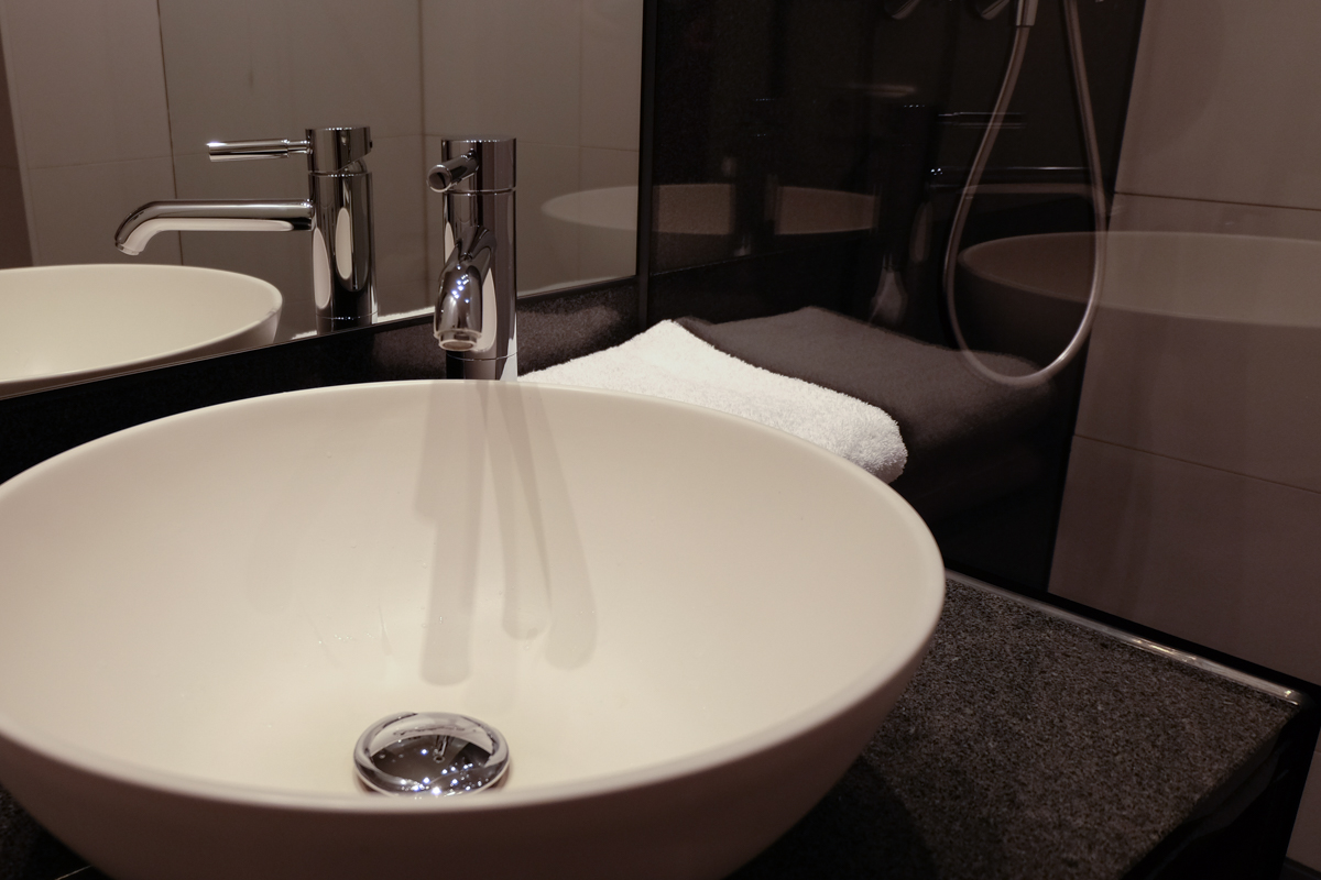 Bathroom, Motel One, Essen, Germany