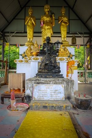 Wat Bam Tham, dragon head, temple, temples, thai, thailand, kanchanaburi, attractions, where, to, go, what, see, near, travelling, around, backpacking, best, places, top, unusual, unique travel, travelling book junkie, travel, exploring, staying, interesting, buddha, shrine,