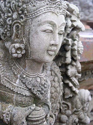 Baliese stone guardian, Ubud, Bali, Indonesia, Travel, Travelling Book Junkie