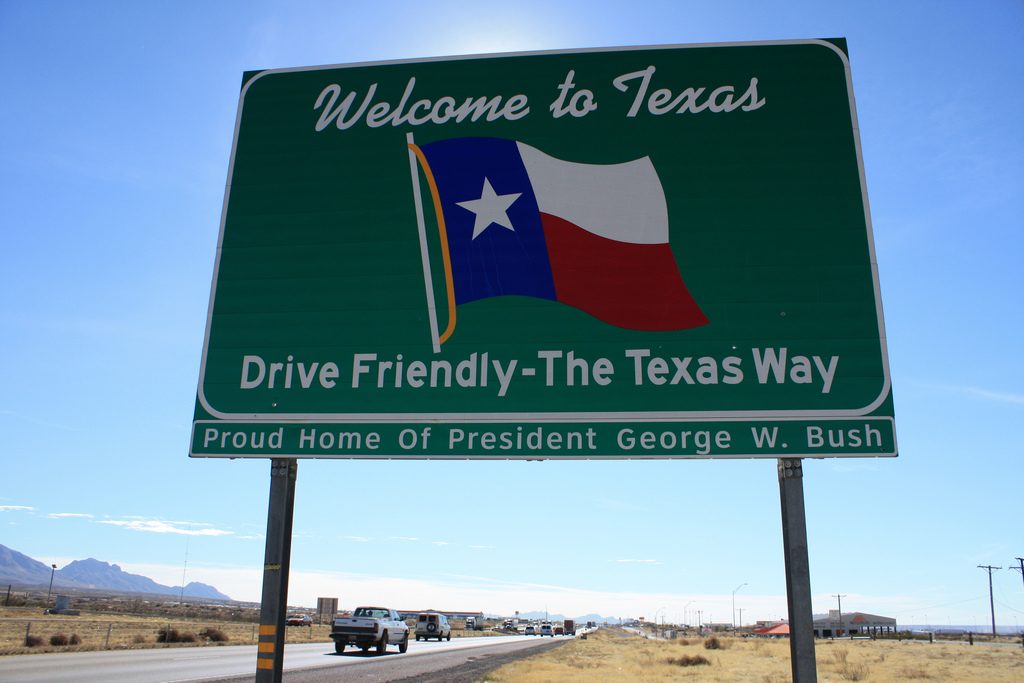 Texas, state line, America, Travel, Travelling Book Junkie