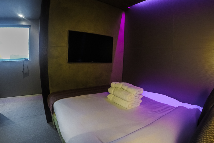 bloc hotel, airport, gatwick, hotels, stylish, convenient, close to, terminal, runway, views, modern,