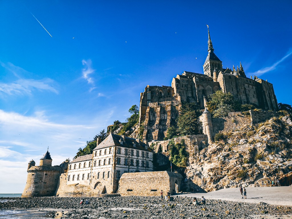 The island of Mont Saint Michel from the distance